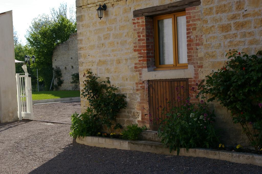 Gite Au Chalet Laferté-sur-Aube Szoba fotó